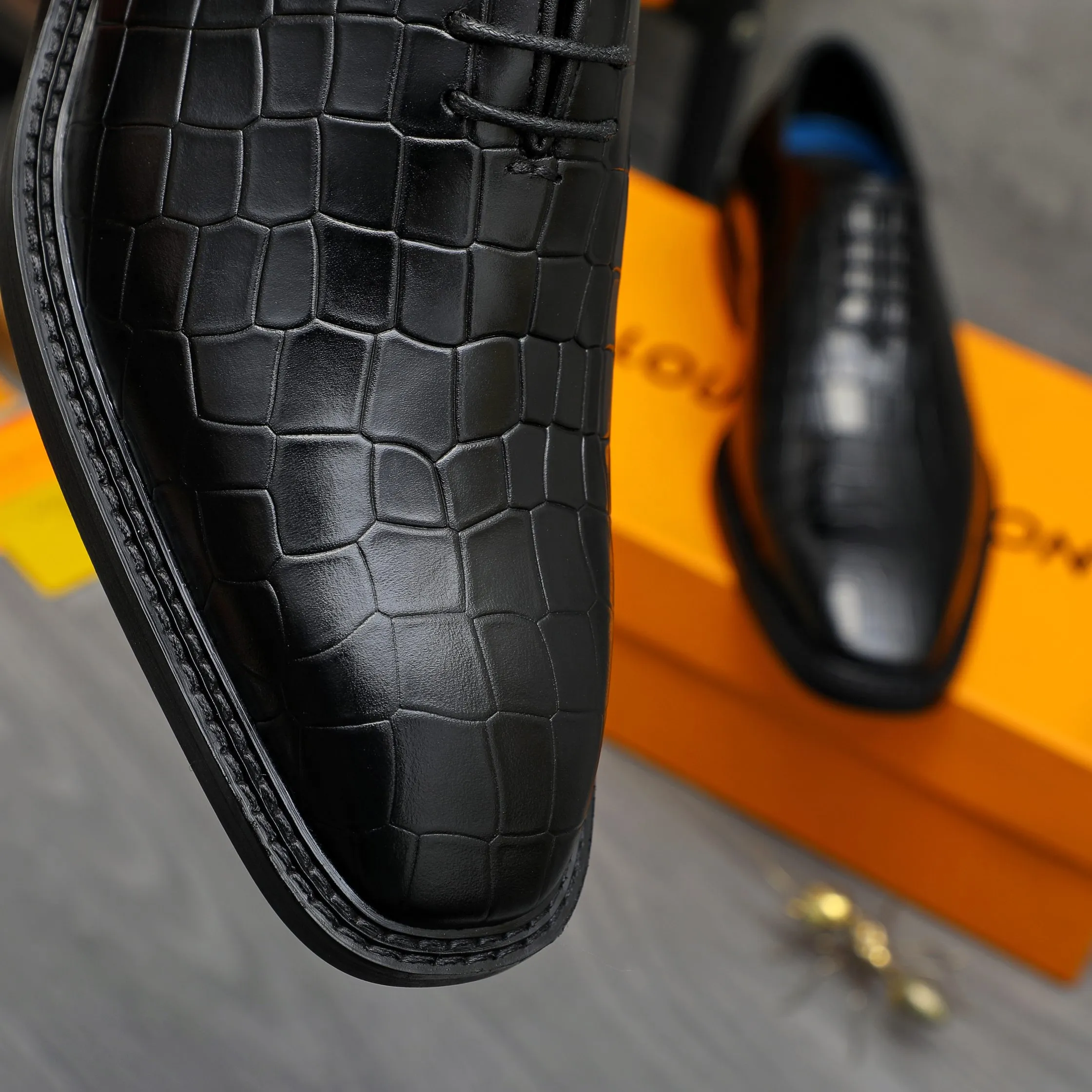 Men's shoes 💰p480 Product trademark: LV (Louis Vuitton) business lace-up leather shoes Regular size: 38-45 (45 is custom-made and non-returnable) Product materials: Selected high-quality stone grain cowhide upper, cowhide lining, rubber outsole